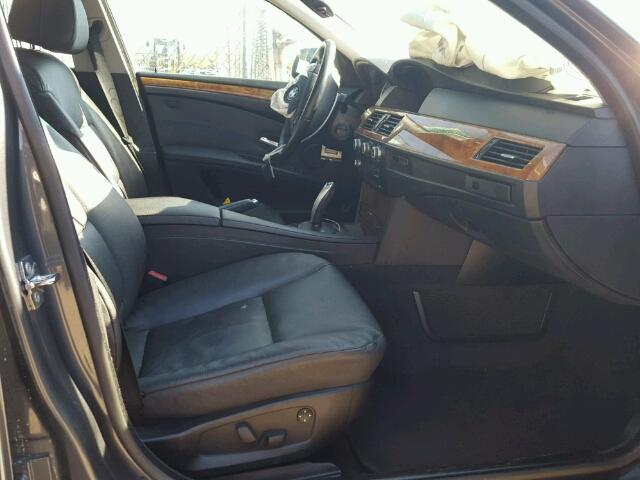 WBANV13519C156237 - 2009 BMW 528 GRAY photo 5