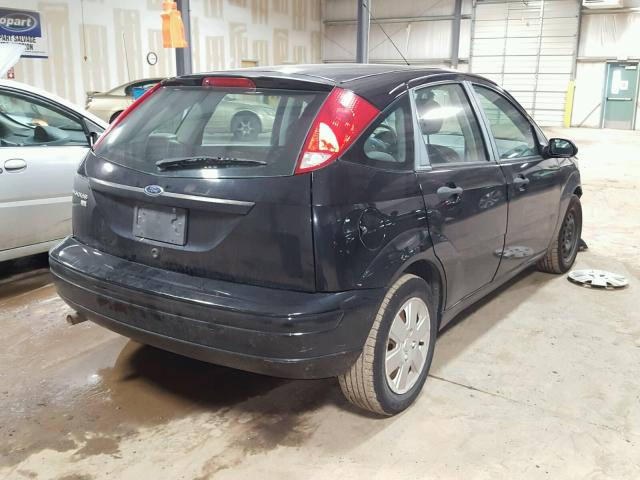 1FAFP37N07W341386 - 2007 FORD FOCUS ZX5 BLACK photo 4