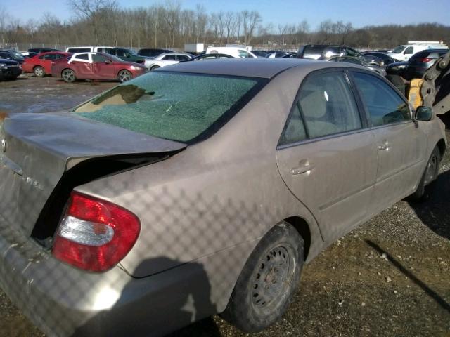 4T1BE32K94U837818 - 2004 TOYOTA CAMRY LE GOLD photo 4