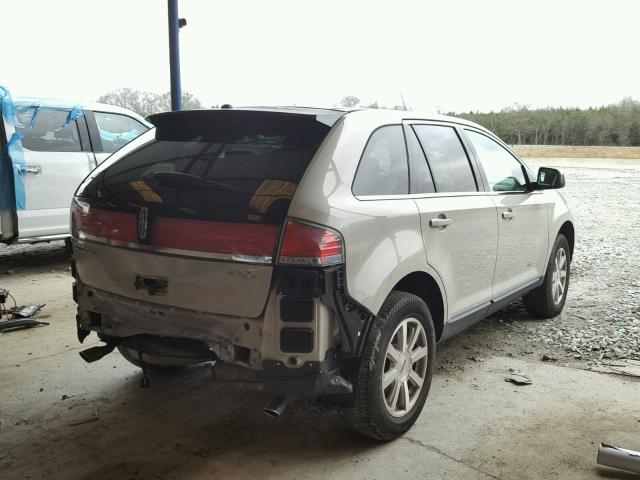 2LMDU68C47BJ12879 - 2007 LINCOLN MKX CREAM photo 4