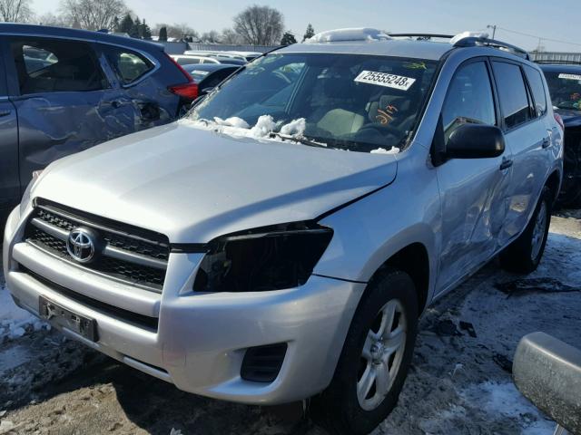 2T3BF4DV0AW065920 - 2010 TOYOTA RAV4 SILVER photo 2