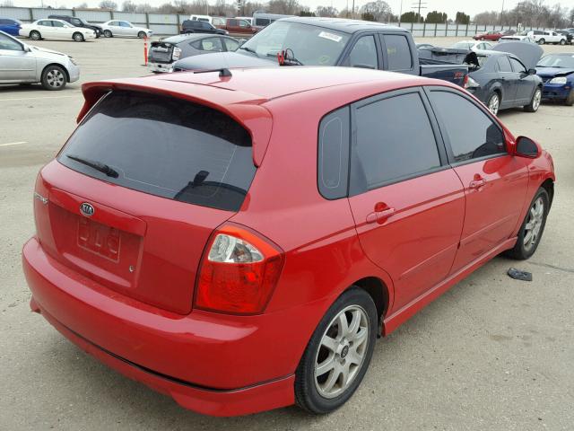 KNAFE161055072289 - 2005 KIA SPECTRA5 RED photo 4