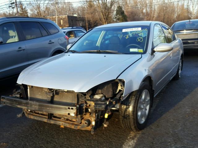 1N4AL11D24C199601 - 2004 NISSAN ALTIMA BAS SILVER photo 2