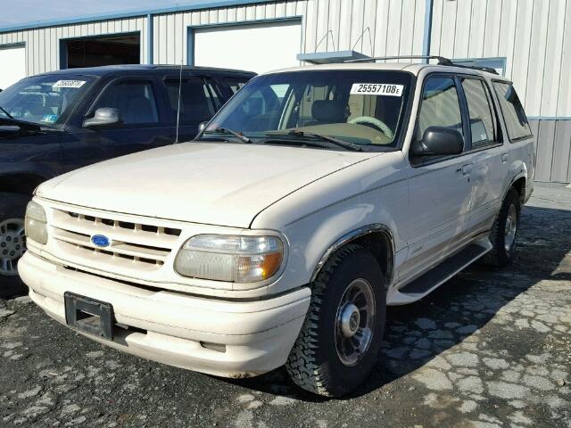 1FMDU34X3TZA28336 - 1996 FORD EXPLORER SILVER photo 2