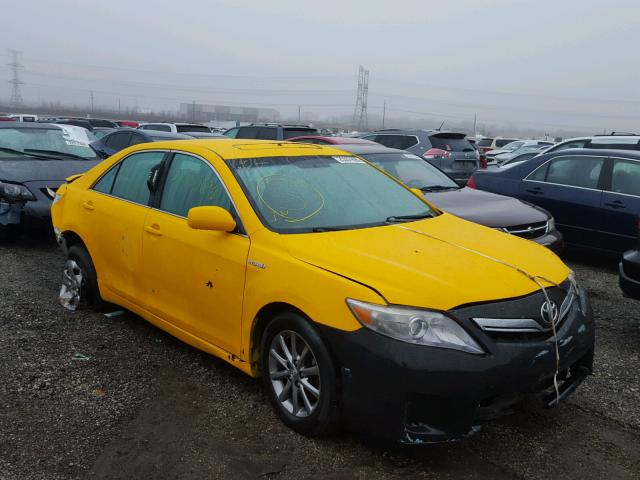 4T1BB3EK2BU137964 - 2011 TOYOTA CAMRY HYBR YELLOW photo 1