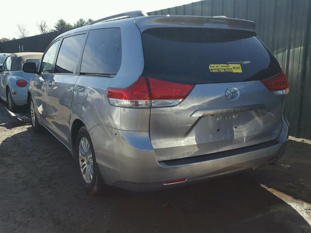 5TDYK3DC3ES416325 - 2014 TOYOTA SIENNA XLE SILVER photo 3