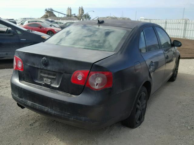 3VWDG71K15M603935 - 2005 VOLKSWAGEN NEW JETTA BLACK photo 4