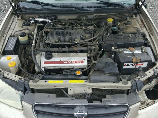 JN1CA31D81T811268 - 2001 NISSAN MAXIMA GXE GOLD photo 7