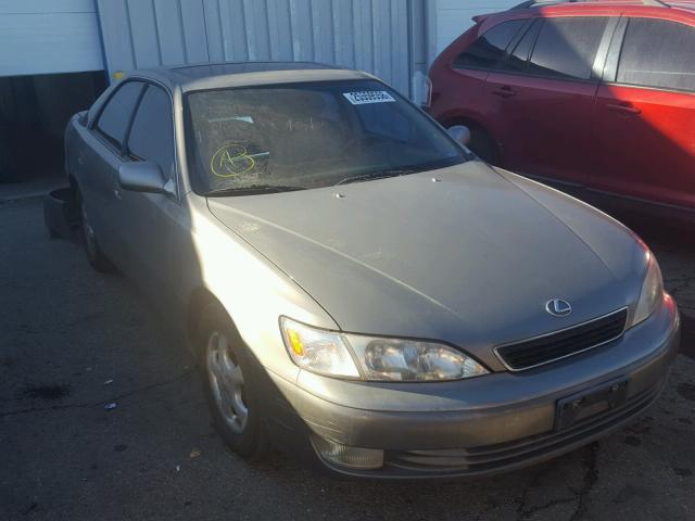 JT8BF22G0V0032837 - 1997 LEXUS ES 300 GRAY photo 1