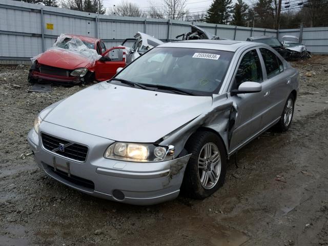 YV1RS592952473307 - 2005 VOLVO S60 2.5T SILVER photo 2