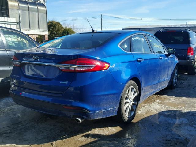 3FA6P0HD4HR122830 - 2017 FORD FUSION SE BLUE photo 4