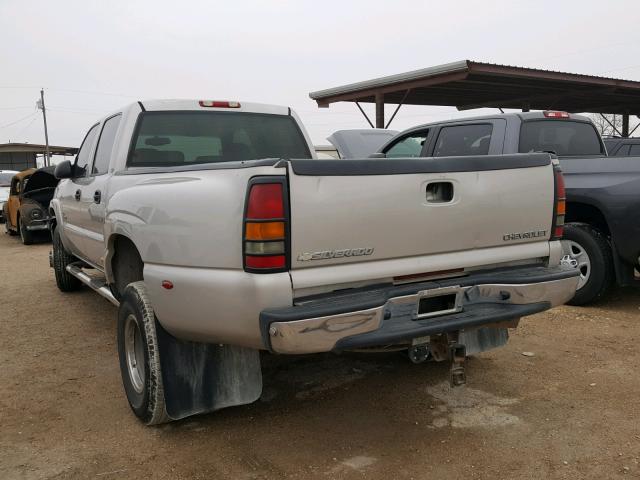 1GCJC33234F209875 - 2004 CHEVROLET SILVERADO GRAY photo 3