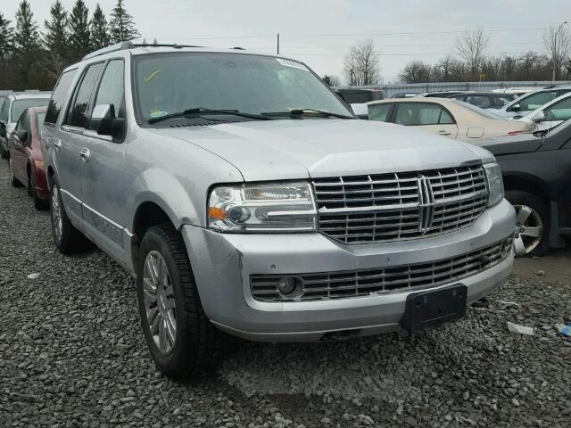 5LMJJ2J57AEJ07812 - 2010 LINCOLN NAVIGATOR SILVER photo 1