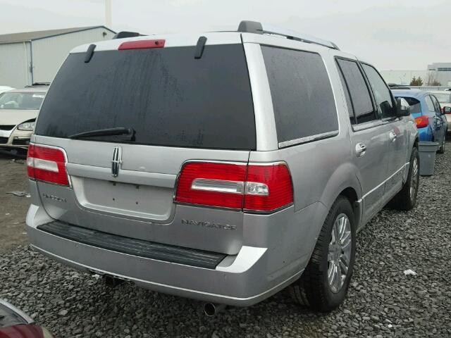 5LMJJ2J57AEJ07812 - 2010 LINCOLN NAVIGATOR SILVER photo 4