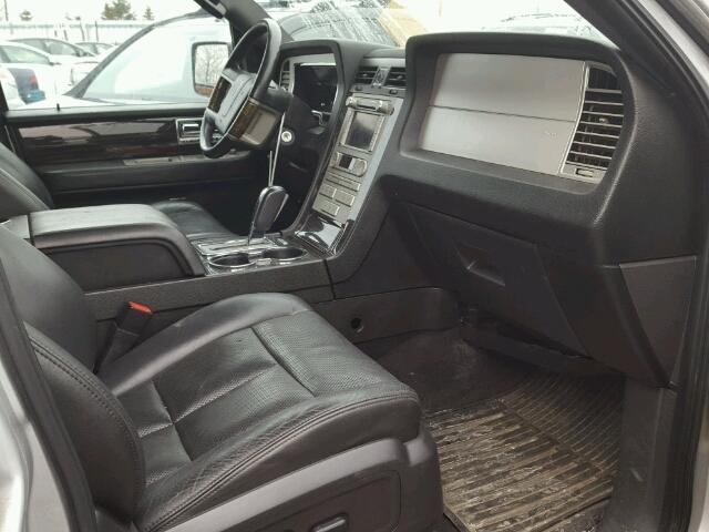 5LMJJ2J57AEJ07812 - 2010 LINCOLN NAVIGATOR 银色 照片 5