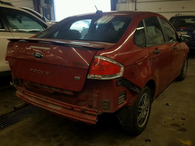 1FAHP3FN4AW291383 - 2010 FORD FOCUS SE RED photo 4