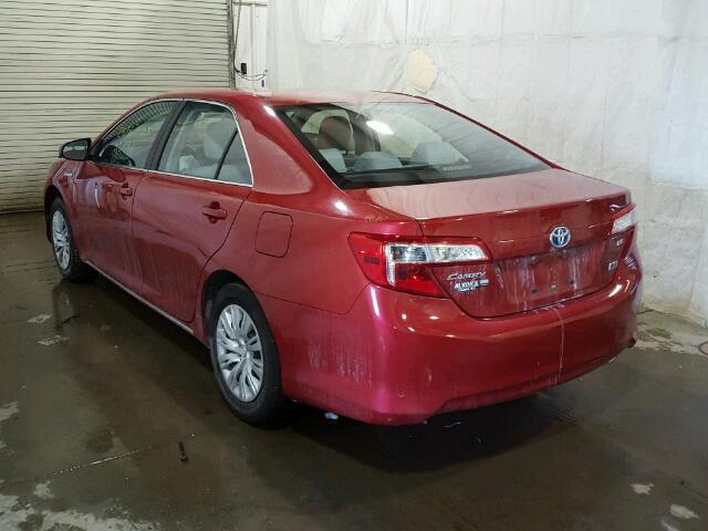 4T1BD1FK9CU036063 - 2012 TOYOTA CAMRY HYBR RED photo 3