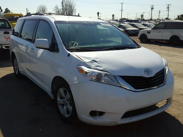 5TDKK3DC9BS138001 - 2011 TOYOTA SIENNA LE WHITE photo 1