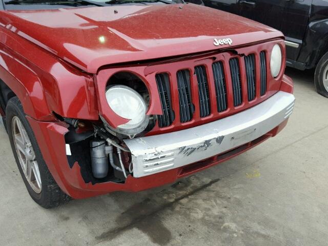 1J8FT48W88D658471 - 2008 JEEP PATRIOT LI RED photo 9