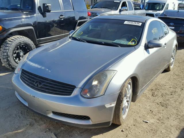 JNKCV54E24M820935 - 2004 INFINITI G35 GRAY photo 2