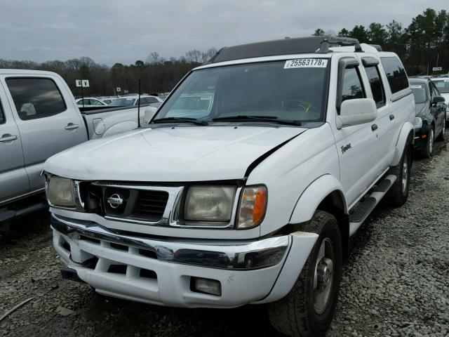 1N6ED27T5YC417398 - 2000 NISSAN FRONTIER C WHITE photo 2