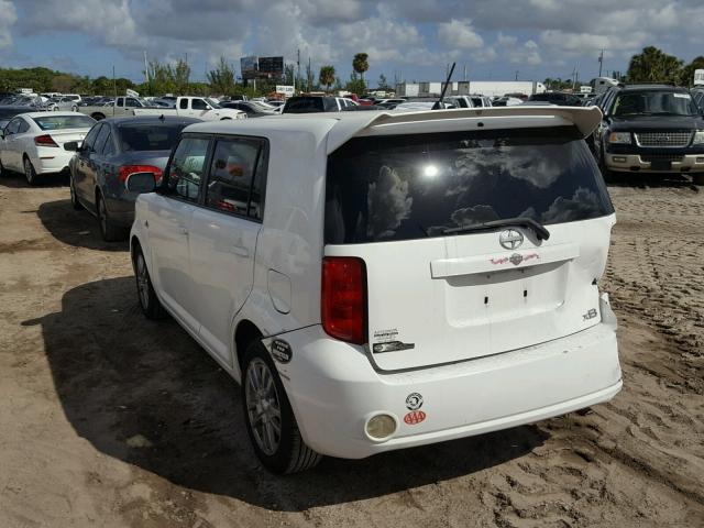 JTLKE50E781016533 - 2008 TOYOTA SCION XB WHITE photo 3