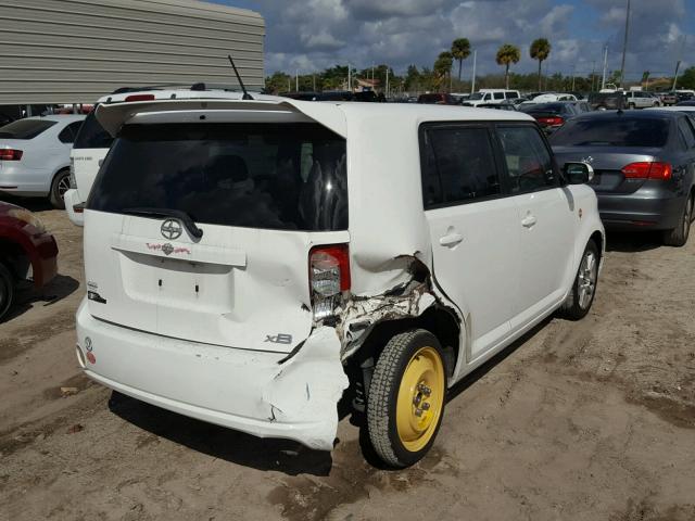 JTLKE50E781016533 - 2008 TOYOTA SCION XB WHITE photo 4