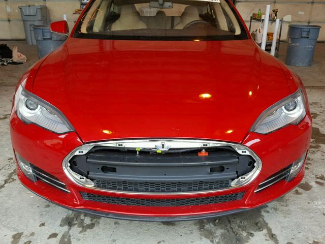 5YJSA1DP2DFP12942 - 2013 TESLA MODEL S RED photo 7