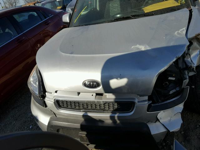 KNDJT2A21A7150344 - 2010 KIA SOUL + SILVER photo 7