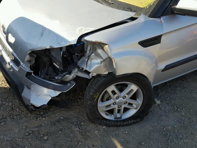 KNDJT2A21A7150344 - 2010 KIA SOUL + SILVER photo 9
