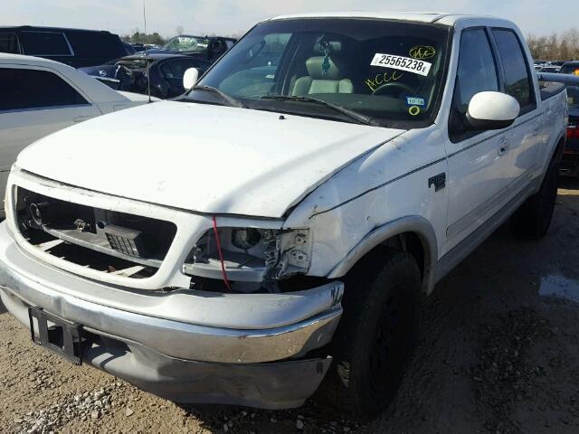 1FTRW07643KD30197 - 2003 FORD F150 SUPER WHITE photo 2