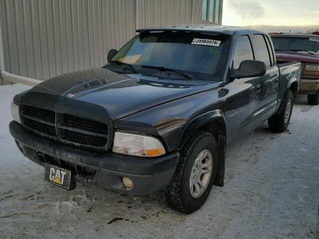 1B7HL38XX2S676248 - 2002 DODGE DAKOTA QUA GRAY photo 2