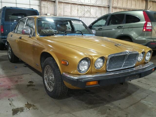 SAJAV1244CC336072 - 1982 JAGUAR XJ6 GOLD photo 1