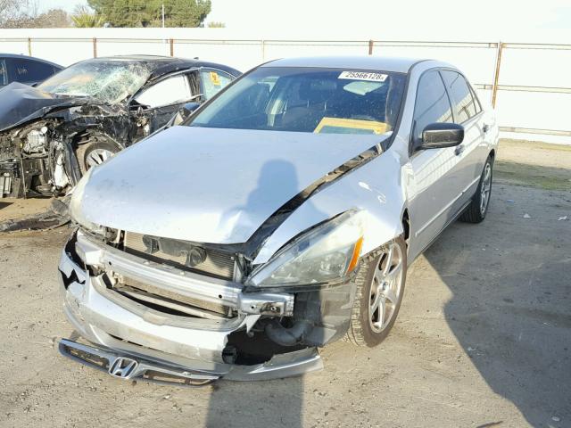 1HGCM55157A042265 - 2007 HONDA ACCORD VAL SILVER photo 2