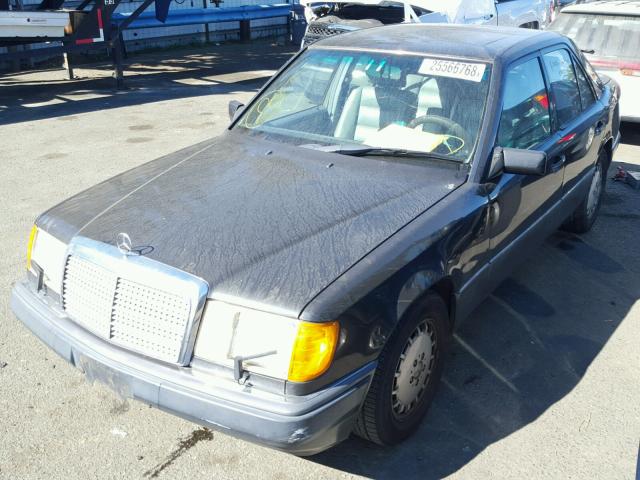 WDBEA30D7NB579506 - 1992 MERCEDES-BENZ 300 E CHARCOAL photo 2