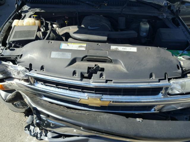 1GNEC13T11R150146 - 2001 CHEVROLET TAHOE C150 GRAY photo 7