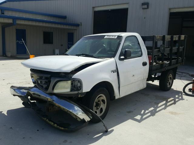 1FTRF172X2NA85390 - 2002 FORD F150 WHITE photo 2