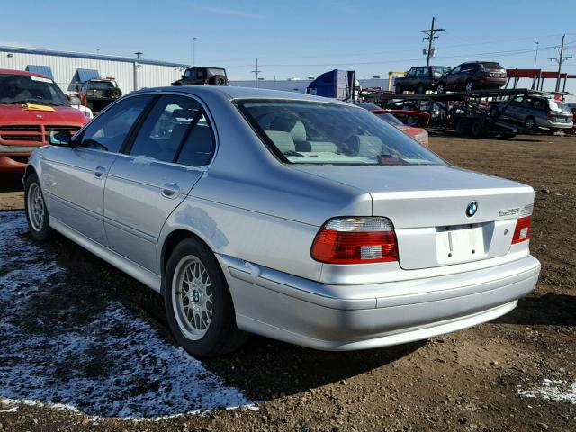 WBADT43422GY97800 - 2002 BMW 525 I AUTO SILVER photo 3