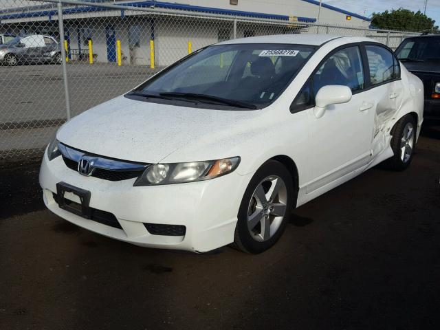 19XFA16689E013396 - 2009 HONDA CIVIC WHITE photo 2