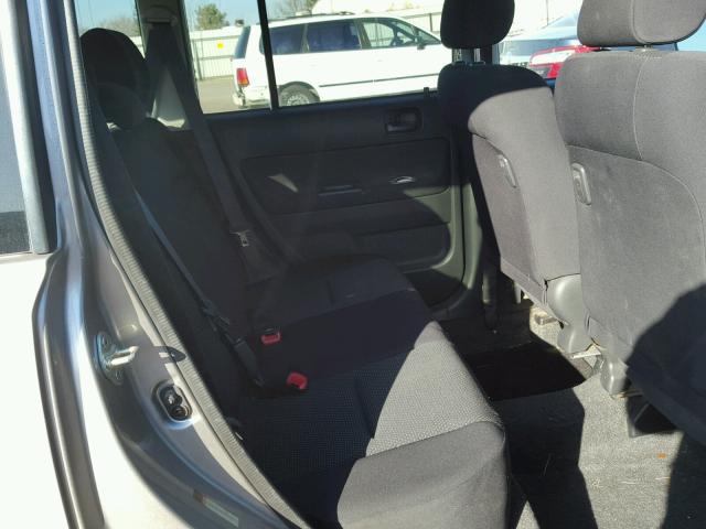 JTLKT324350174271 - 2005 TOYOTA SCION XB 银色 照片 6