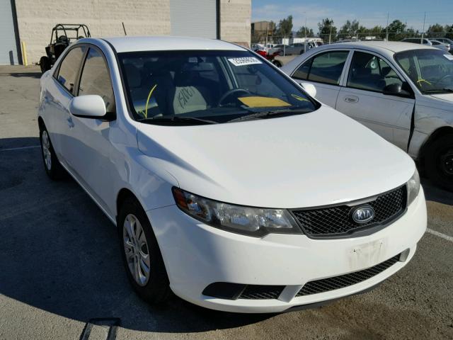 KNAFT4A23A5255221 - 2010 KIA FORTE LX WHITE photo 1