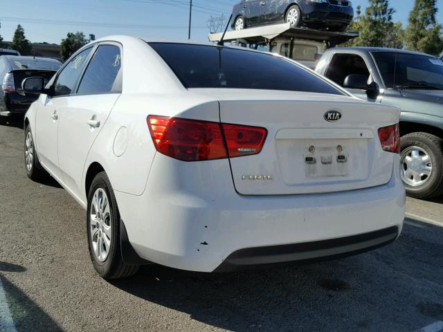 KNAFT4A23A5255221 - 2010 KIA FORTE LX WHITE photo 3