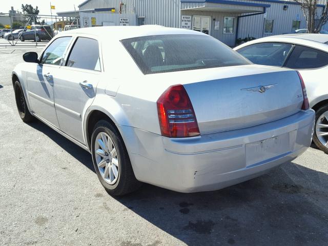 2C3LA43R37H862182 - 2007 CHRYSLER 300 SILVER photo 3