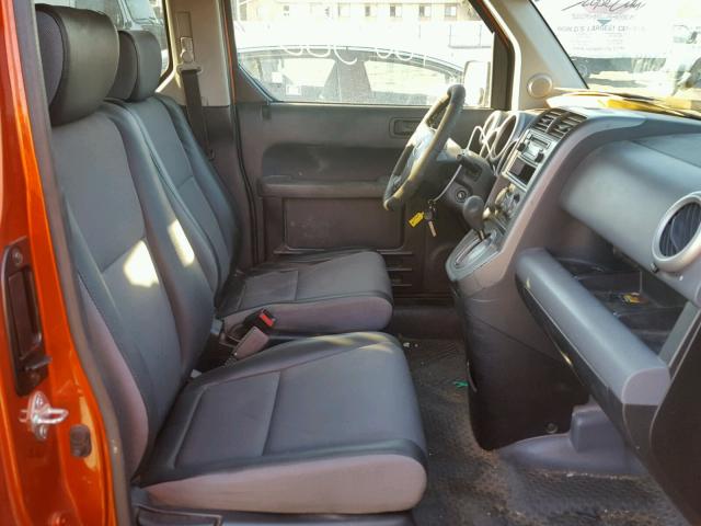 5J6YH18305L010740 - 2005 HONDA ELEMENT LX ORANGE photo 5