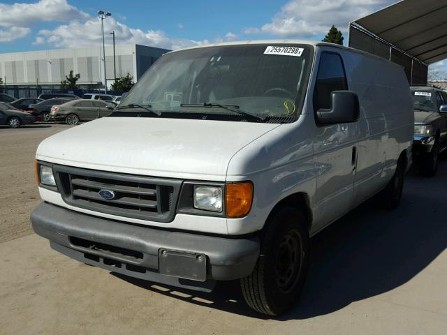 1FTRE14W74HA51791 - 2004 FORD ECONOLINE WHITE photo 2