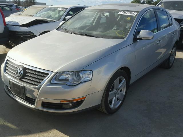 WVWJK93CX9P027686 - 2009 VOLKSWAGEN PASSAT TUR SILVER photo 2