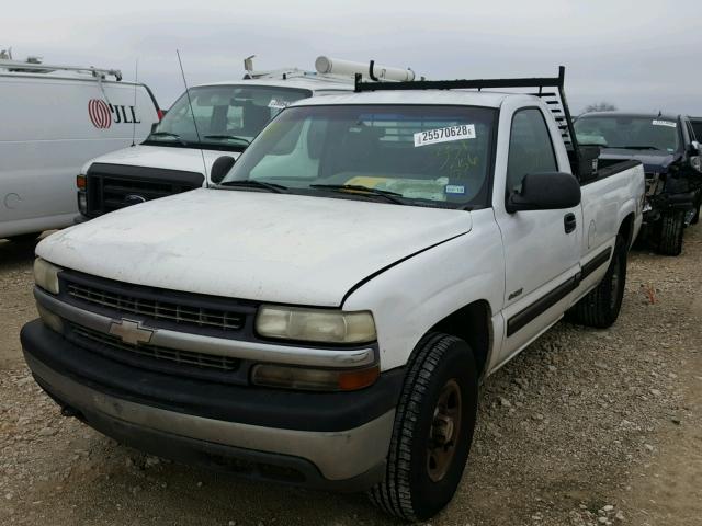 1GCEK14VXYE351556 - 2000 CHEVROLET SILVERADO WHITE photo 2