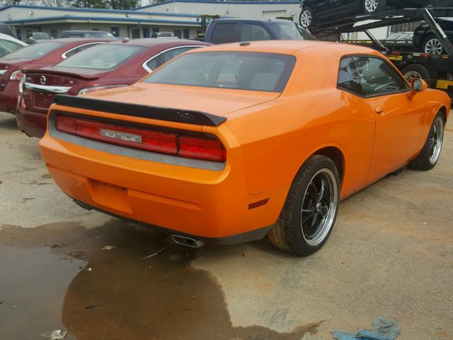 2C3CDYAG3CH153634 - 2012 DODGE CHALLENGER ORANGE photo 4