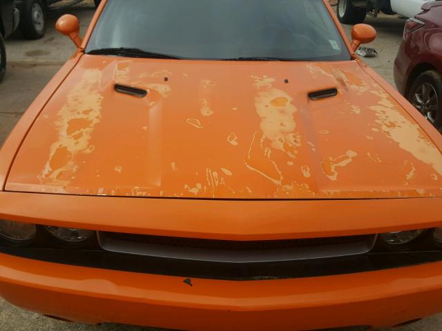 2C3CDYAG3CH153634 - 2012 DODGE CHALLENGER ORANGE photo 9