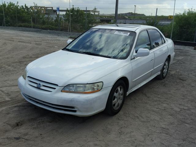 1HGCG56692A169336 - 2002 HONDA ACCORD EX WHITE photo 2